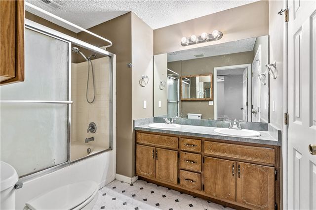 201 Lake Wisteria Drive, Kingsland, GA 31548