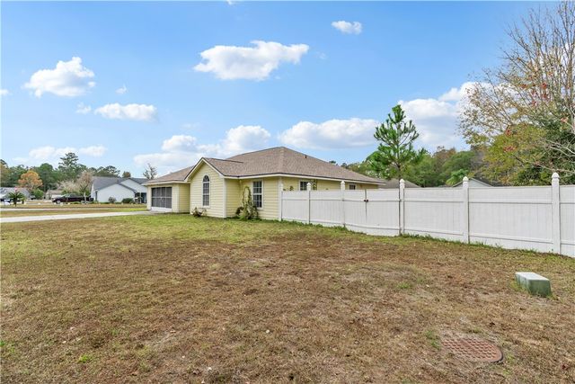 201 Lake Wisteria Drive, Kingsland, GA 31548