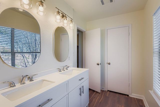 8046 Thaxton RD, Austin, TX 78747