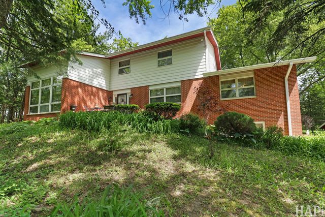 11012 Lucas Road, Woodstock, IL 60098