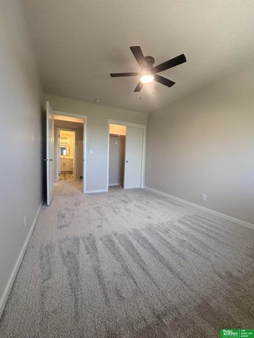 5114 N 105th Street, Omaha, NE 68134