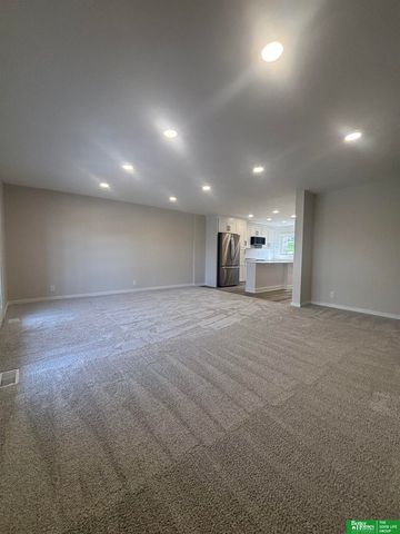 5114 N 105th Street, Omaha, NE 68134