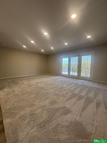 5114 N 105th Street, Omaha, NE 68134
