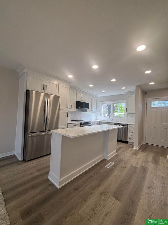 5114 N 105th Street, Omaha, NE 68134