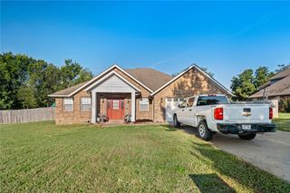 304 Grandview Drive, Prairie Grove, AR 72753