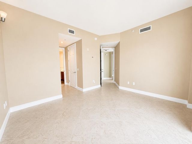 2625 NE 14th Avenue NE 406, Wilton Manors, FL 33334