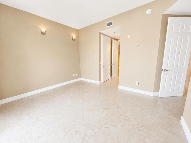 2625 NE 14th Avenue NE 406, Wilton Manors, FL 33334