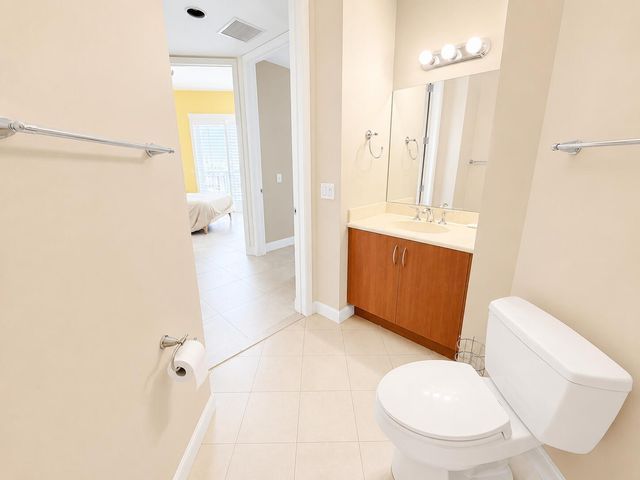 2625 NE 14th Avenue NE 406, Wilton Manors, FL 33334