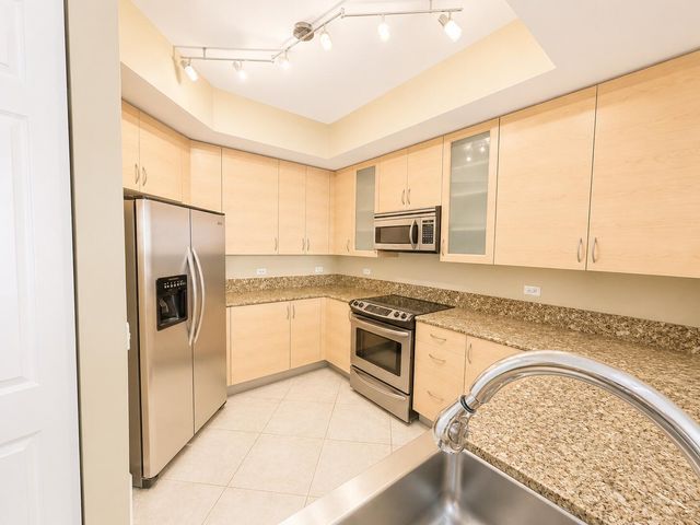 2625 NE 14th Avenue NE 406, Wilton Manors, FL 33334