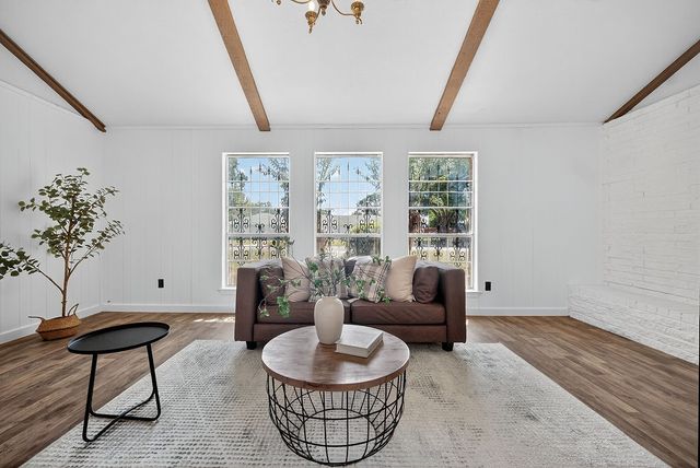 319 Sleepy Top Drive, Glenn Heights, TX 75154