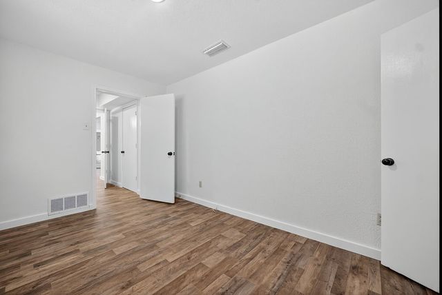 319 Sleepy Top Drive, Glenn Heights, TX 75154