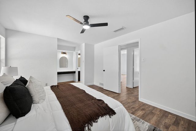 319 Sleepy Top Drive, Glenn Heights, TX 75154