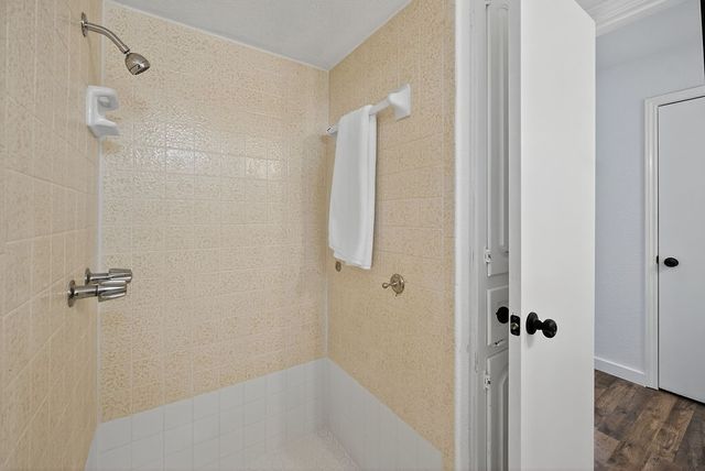 319 Sleepy Top Drive, Glenn Heights, TX 75154