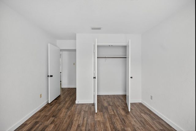 319 Sleepy Top Drive, Glenn Heights, TX 75154