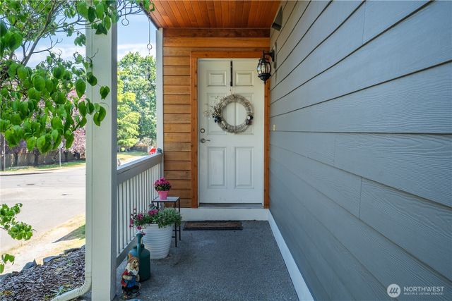 10906 181st Avenue Pl E, Bonney Lake, WA 98391