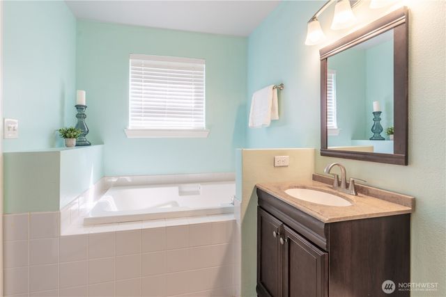 10906 181st Avenue Pl E, Bonney Lake, WA 98391