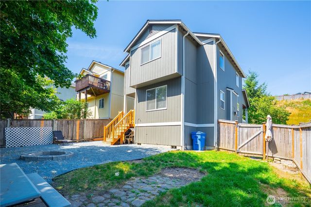 10906 181st Avenue Pl E, Bonney Lake, WA 98391