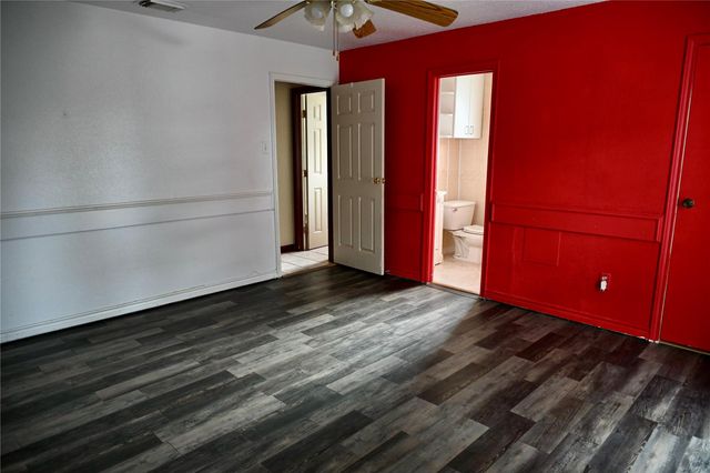 252 Bastrop Street, Angleton, TX 77515