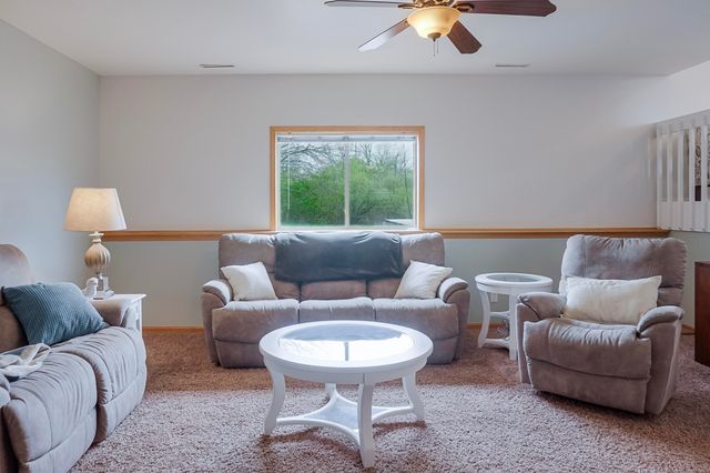 5033 W 92nd Avenue, Crown Point, IN 46307