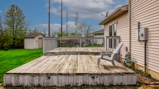 5033 W 92nd Avenue, Crown Point, IN 46307