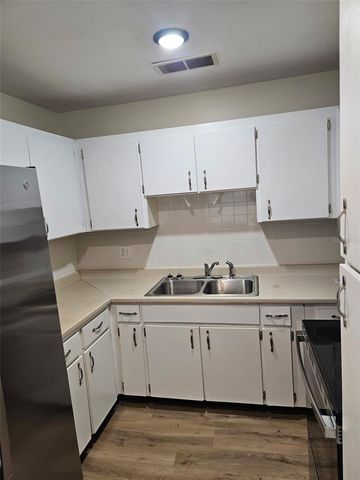 247 S MCMULLEN BOOTH ROAD 24, Clearwater, FL 33759