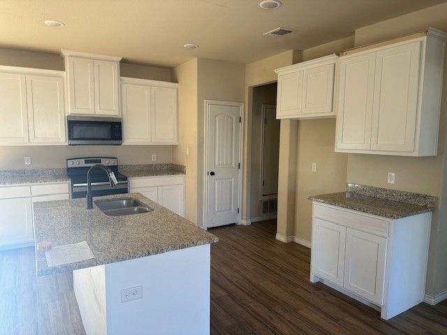 2405 Creek Drive, Granbury, TX 76048