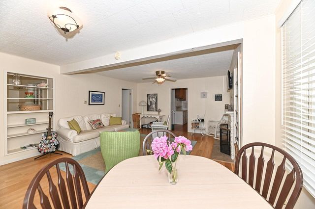 84 Lower Loch Vista DRIVE, Williams Bay, WI 53191