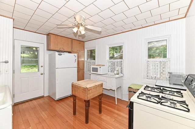 84 Lower Loch Vista DRIVE, Williams Bay, WI 53191