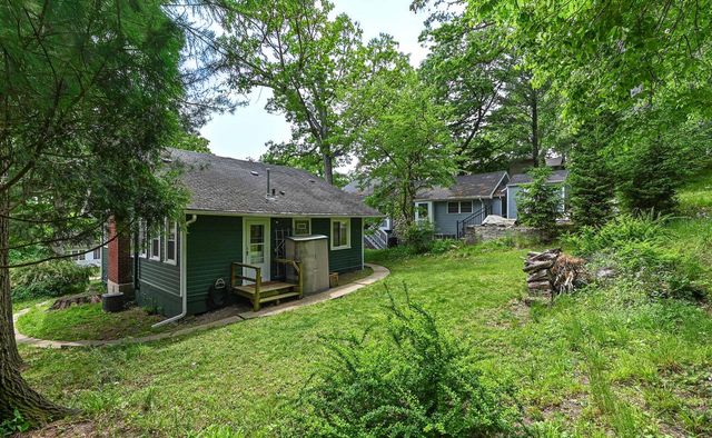84 Lower Loch Vista DRIVE, Williams Bay, WI 53191