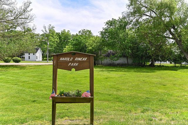 84 Lower Loch Vista DRIVE, Williams Bay, WI 53191
