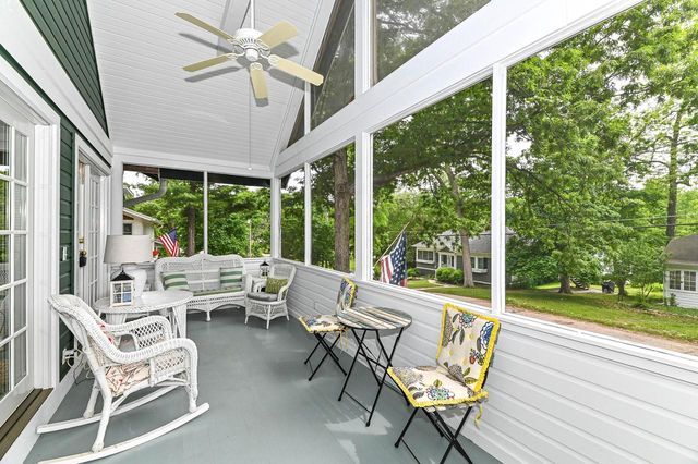 84 Lower Loch Vista DRIVE, Williams Bay, WI 53191