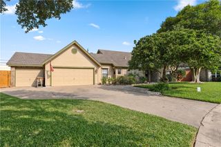 5422 Pressler Dr, Corpus Christi, TX 78413