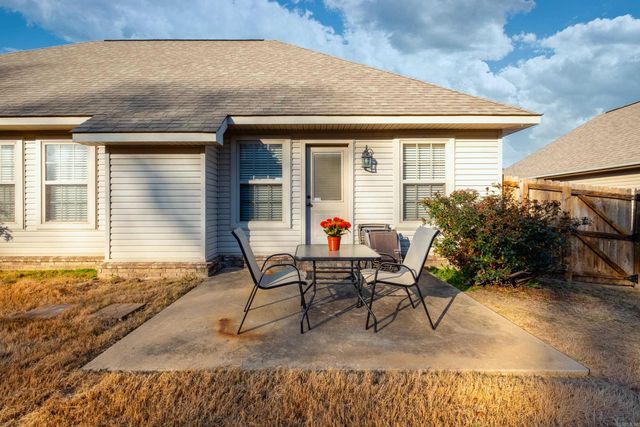 1194 Oak Glenn Loop, Bryant, AR 72002