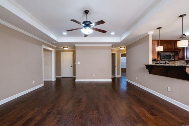 1194 Oak Glenn Loop, Bryant, AR 72002