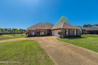 301 Spring Hill Point, Brandon, MS 39047