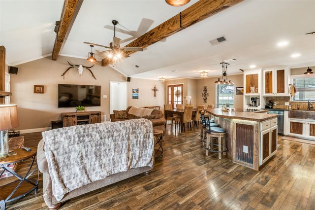 5630 Cool Springs Drive, Midlothian, TX 76065