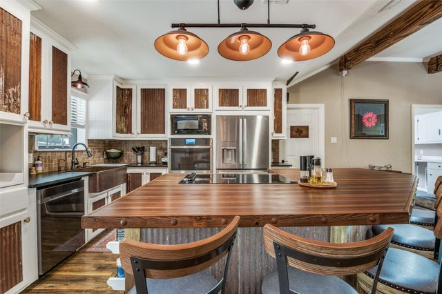 5630 Cool Springs Drive, Midlothian, TX 76065