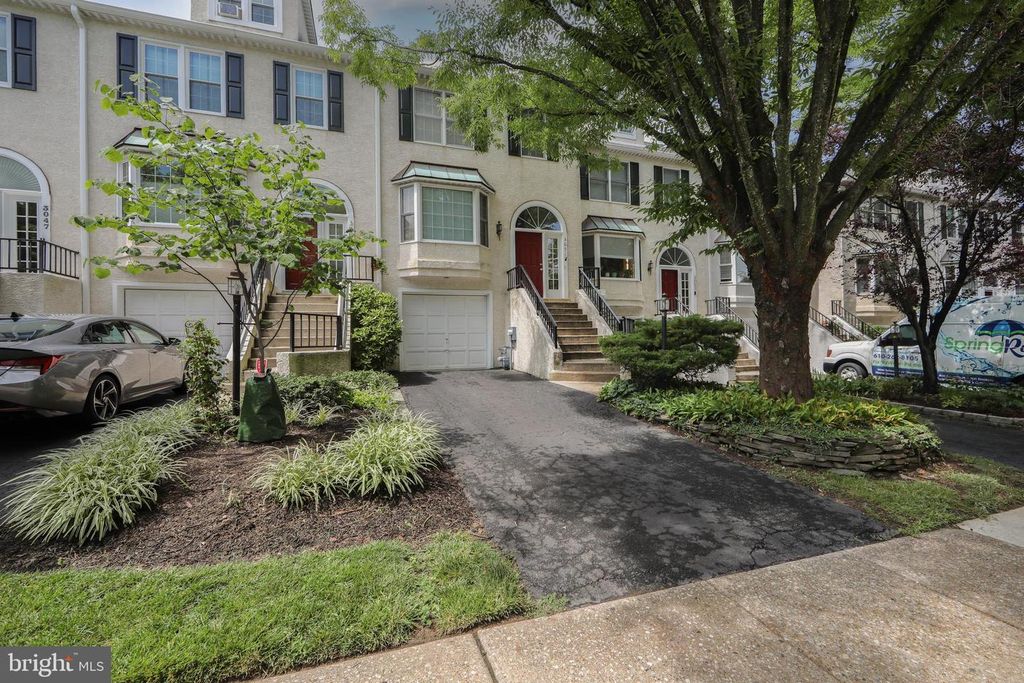 3051 MITCHELL, Lafayette Hill, PA 19444