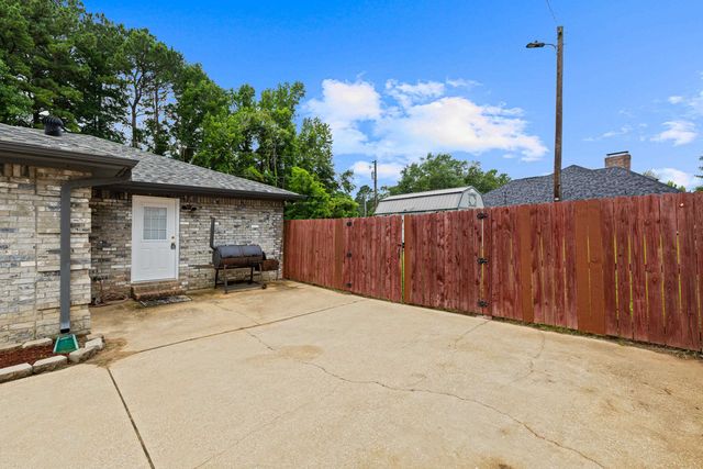 1401 Miles Blvd., Kilgore, TX 75662