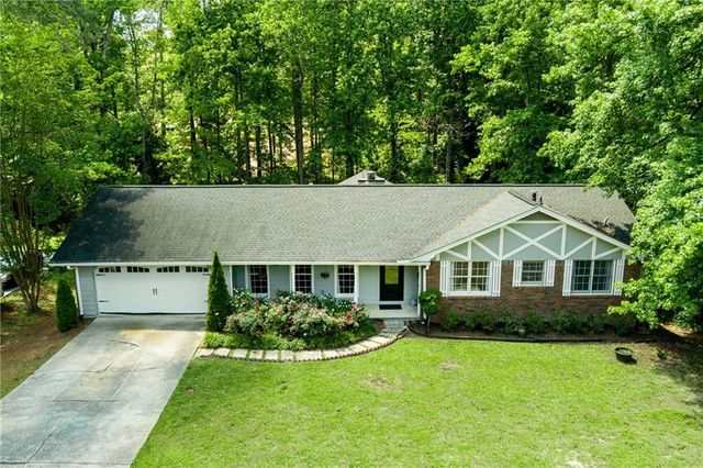 5637 Pinedale Circle, Buford, GA 30518