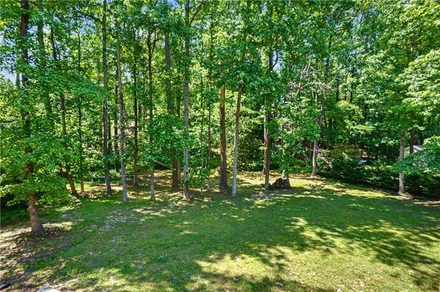 5637 Pinedale Circle, Buford, GA 30518