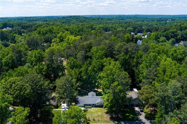 5637 Pinedale Circle, Buford, GA 30518