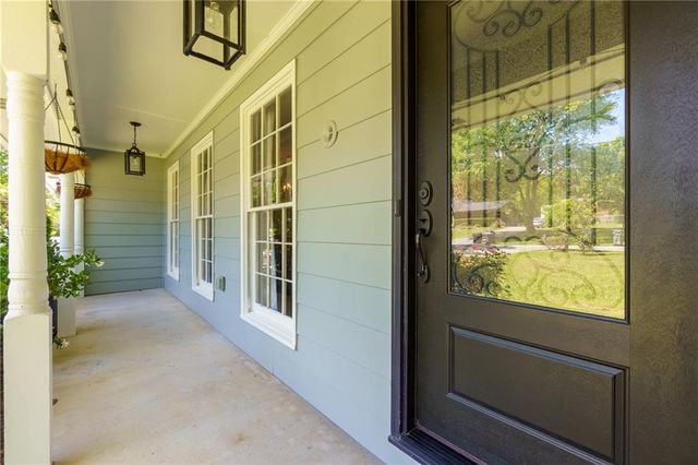 5637 Pinedale Circle, Buford, GA 30518