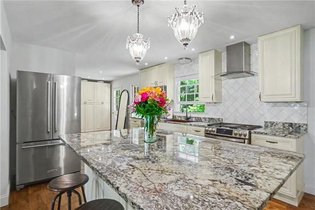 5637 Pinedale Circle, Buford, GA 30518