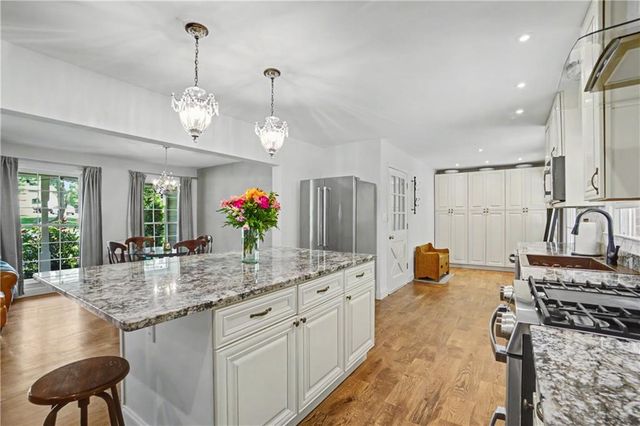 5637 Pinedale Circle, Buford, GA 30518