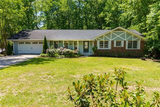 5637 Pinedale Circle, Buford, GA 30518