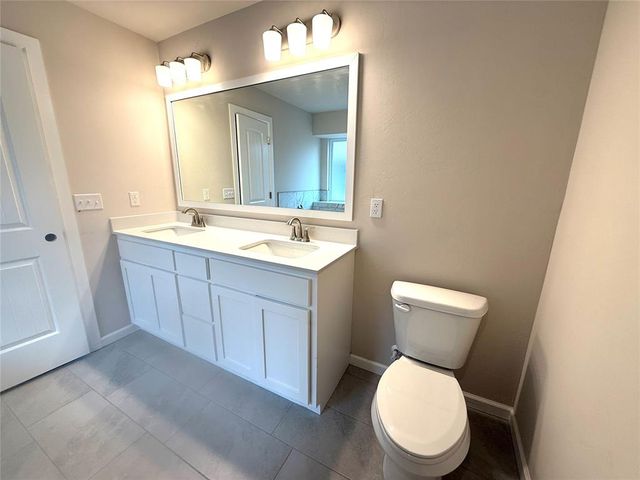 1804 Pin Cherry Lane, Moore, OK 73160