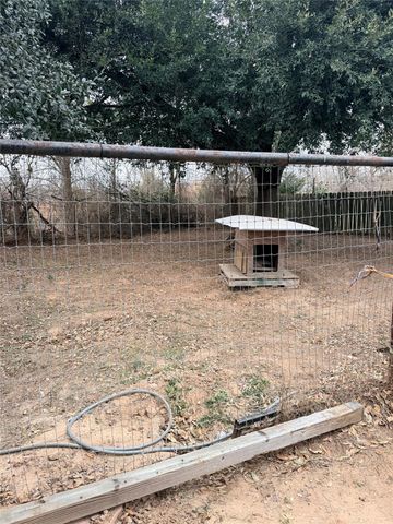 151 County Road 311, Rockdale, TX 76567