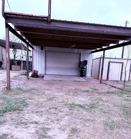 151 County Road 311, Rockdale, TX 76567