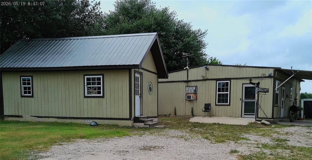 151 County Road 311, Rockdale, TX 76567